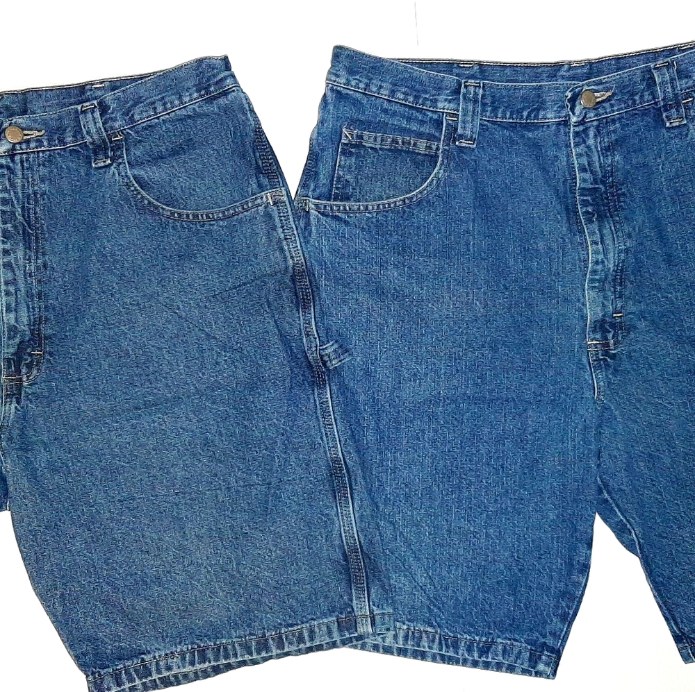 2 pair Men's Wrangler size36 Jean Shorts